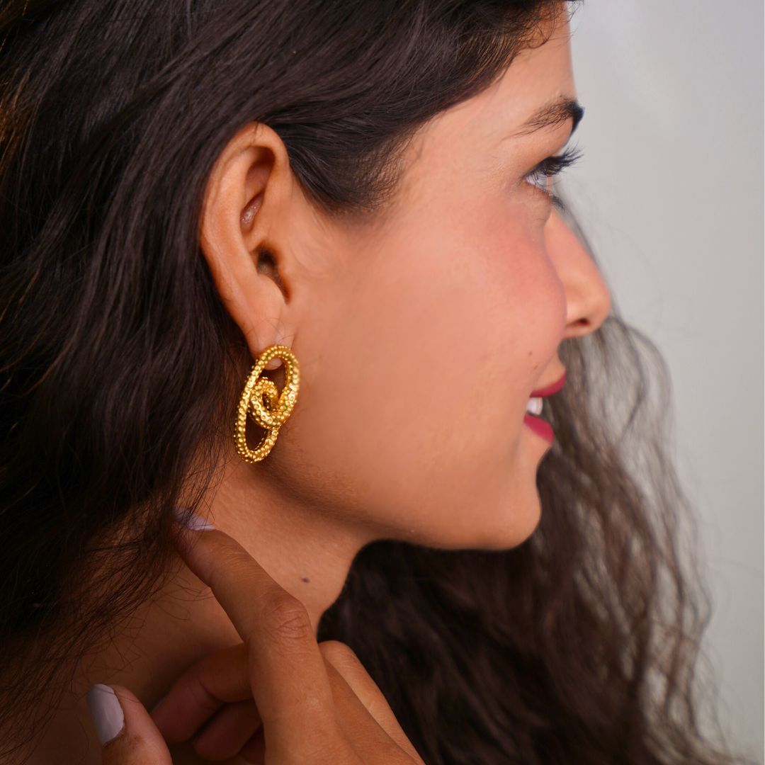 Pretzel Studs