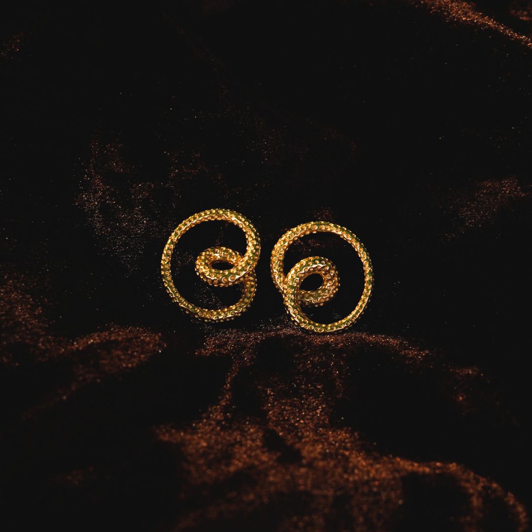 Pretzel Studs