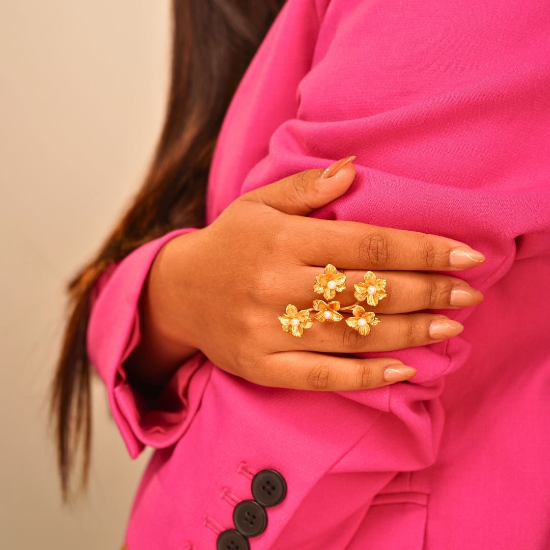 Blossom of 5 flowers