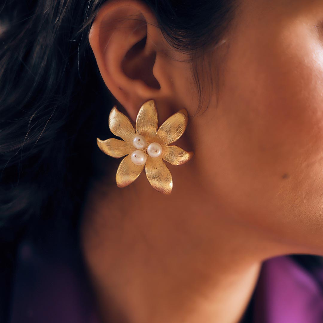 Corolla Earring by nihiraa